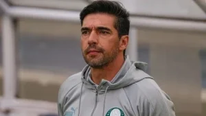 Abel Ferreira vai poder voltar a comandar o time no Allianz Parque