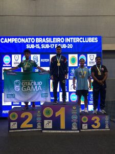 Pódio do Campeonato Brasileiro Interclubes de Wrestling Sub-17, na categoria até 60kg estilo livre.