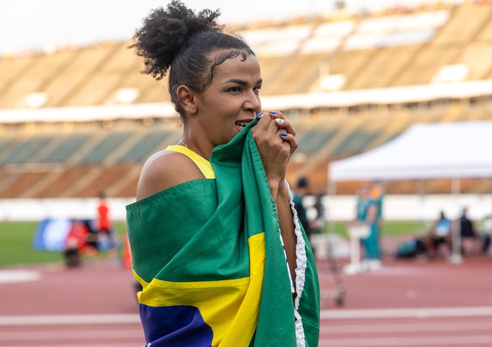 Rayane Soares completou a prova com o melhor tempo da temporada nos 200m T13 (24s89)